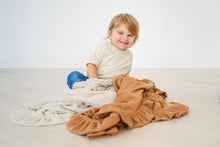 Load image into Gallery viewer, Camel waffle knit