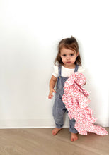 Load image into Gallery viewer, Pink knit with petite red flowers
