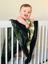Load image into Gallery viewer, Army Camo
